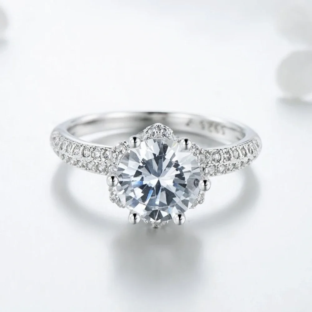 925 Sterling Silver Classic Engagement Ring